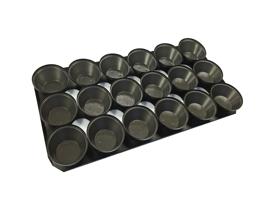 16" (406 mm) Round Self-Cutting Pie Tray — Non-Stick Teflon Coated — Mackies Bakeware, Australia