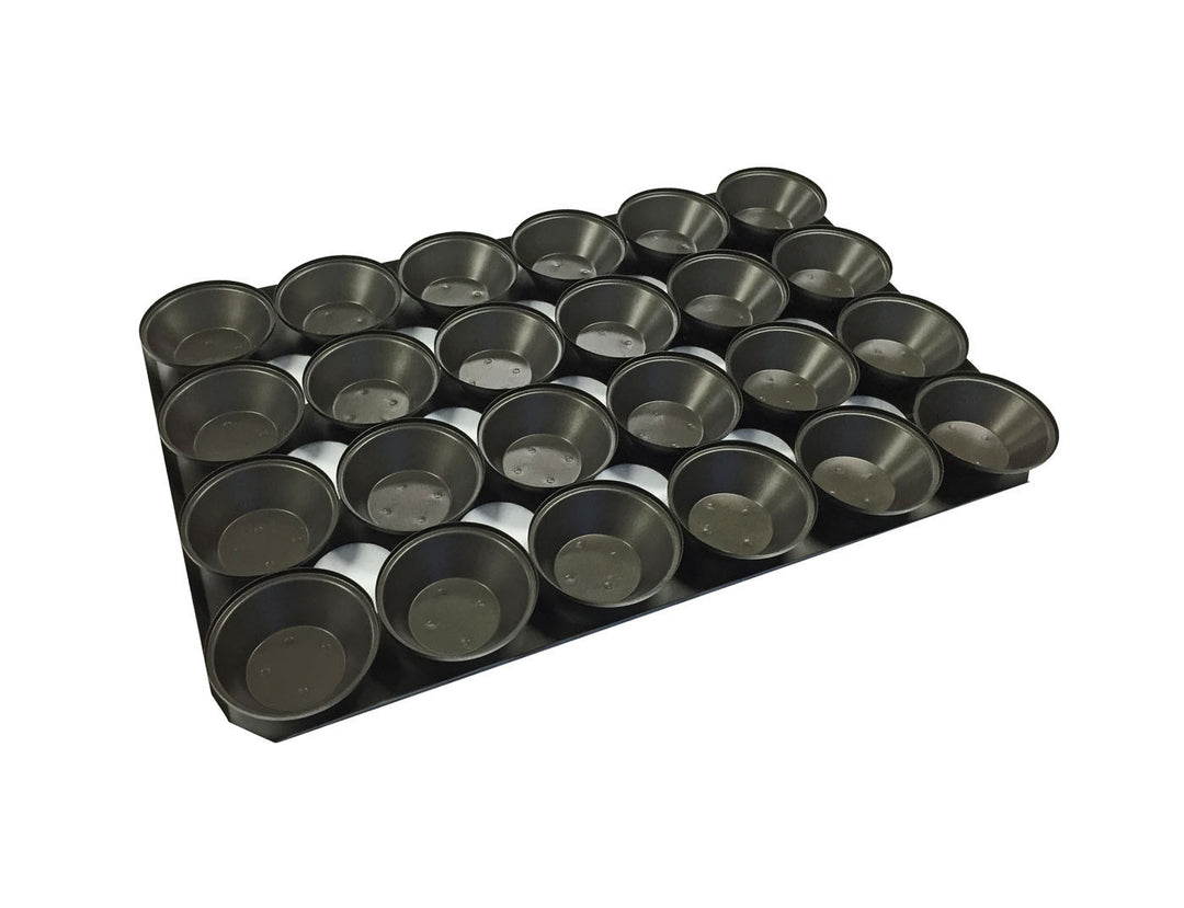18" (457 mm) Round Self-Cutting Pie Tray — Non-Stick Teflon Coated — Mackies Bakeware, Australia